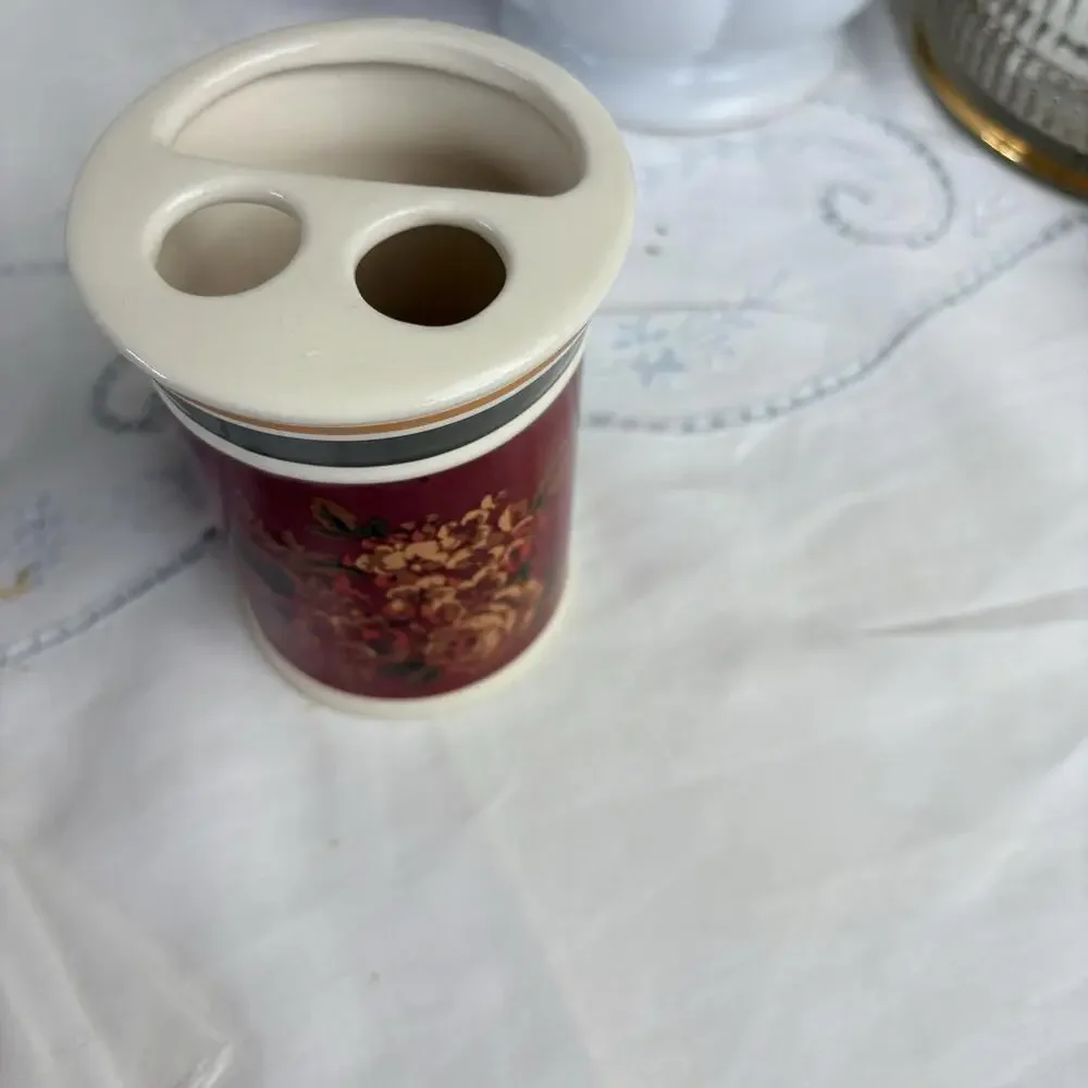 Springmaid Toothbrush Holder Rosemond Burgundy‎ Cottage Roses Tooth Brush Holder